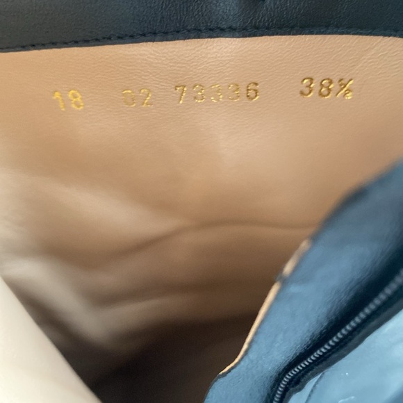 Gianvito Rossi Block Heel Leather Ankle Boots - Picture 8 of 10